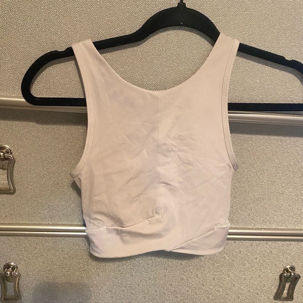 light grey lululemon cropped top